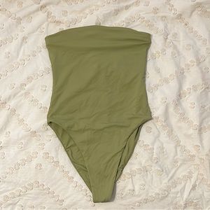 Toast Swim one piece 💚